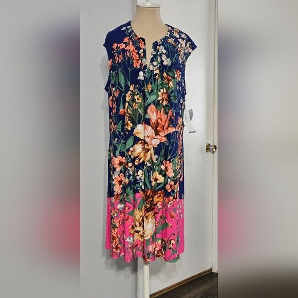 London Times Plus Size Split Neck Shift Dress Size:1X NWT - Picture 4 of 9